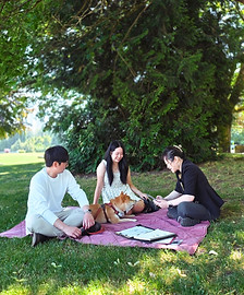 Mika the Shiba Inu included in a picnic-style elopement designed around her comfort and sensitivity to unfamiliar environments.