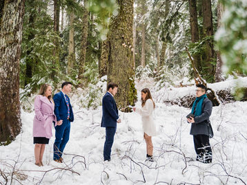 intimate winter forest elopement ceremony near Vancouver