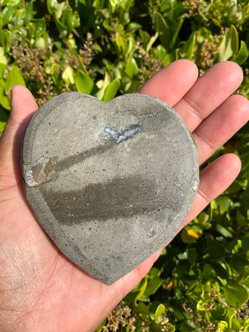 Thumbnail: Amethyst Heart from Uruguay