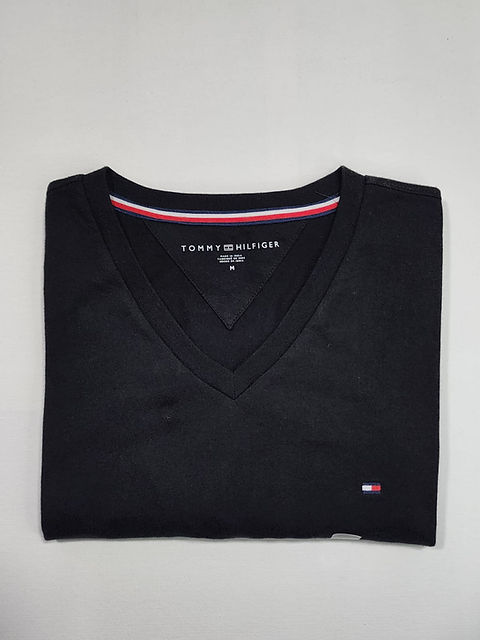 CAMISA CUELLO V NEGRA TOMMY HILFIGER Puertocoral