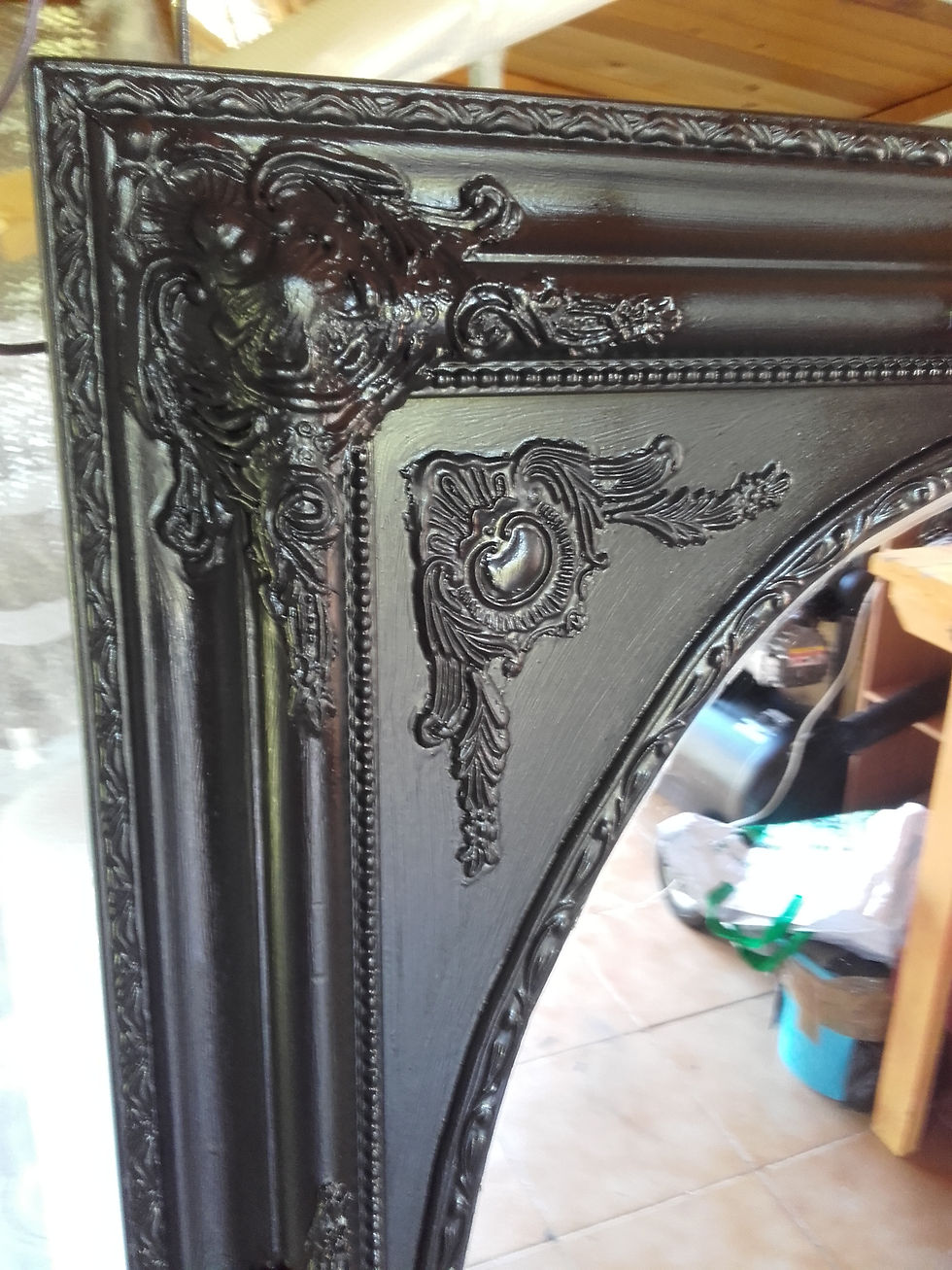 Miniature : miroir baroque noir mat