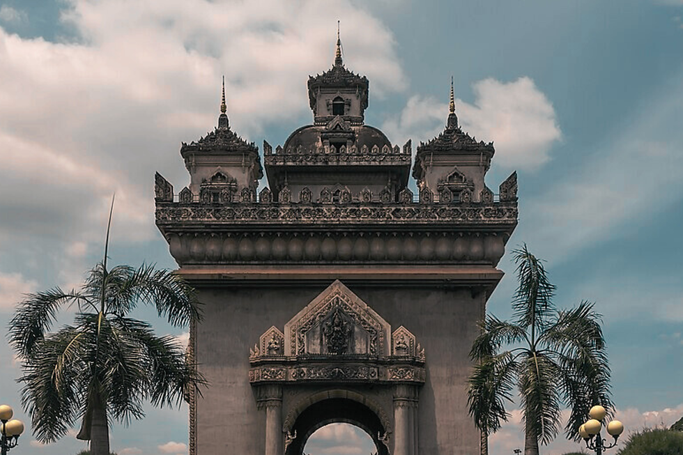 Copy of 登山 (39).png