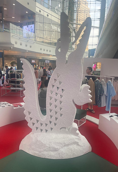 Sculpture Platre Lacoste.jpeg