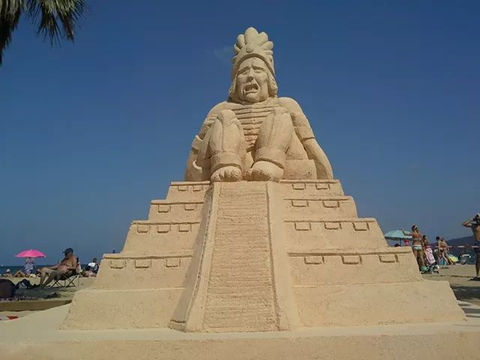 Sand sculptor creating art in Middle East, Doha, Qatar, Dubai, Oman, Bahrain, Muscat, Manama, Koweit