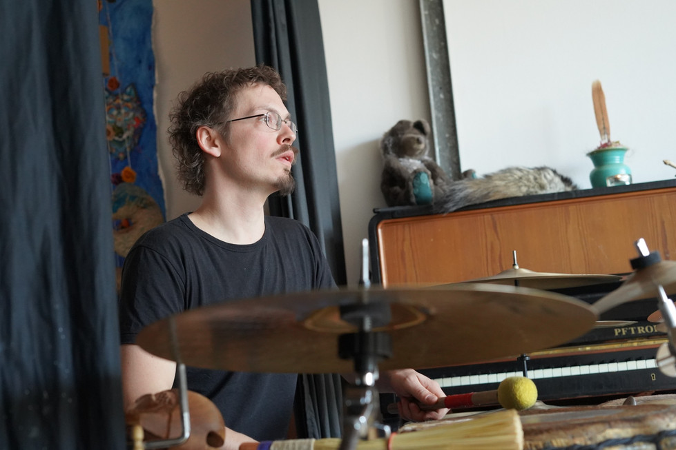 DANIEL HAAS
Perkussion