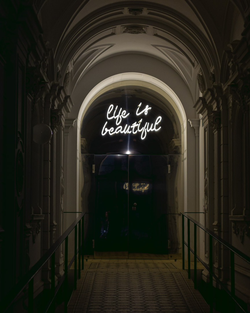 neon signs in vienna