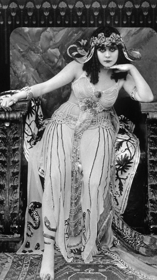 Egyptomania 1920s Art Deco Fashion