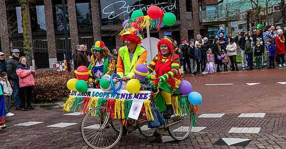 Optocht Knoerissen 2.jpg
