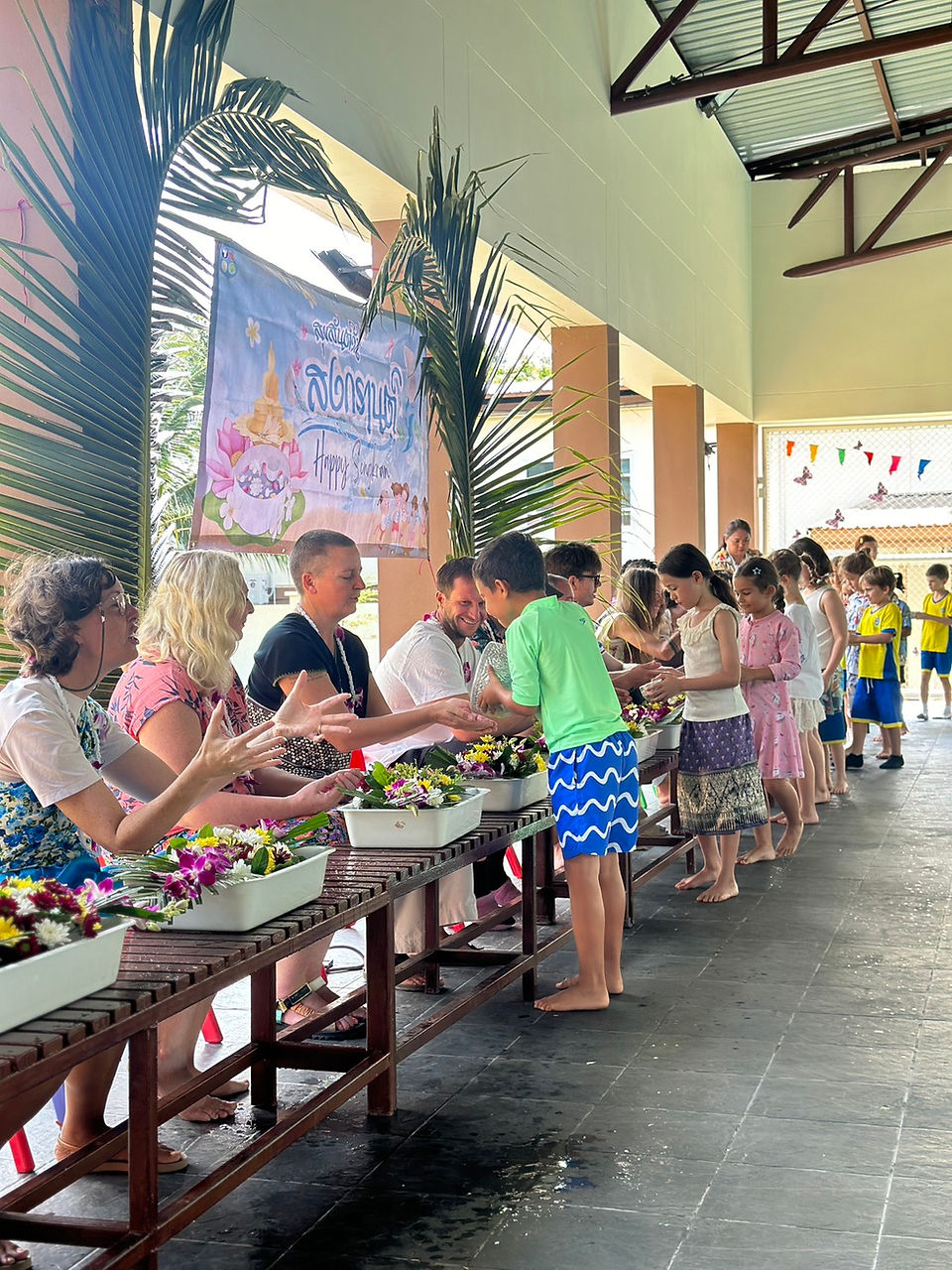 Students at Si Ri Panya News Highlights school event.