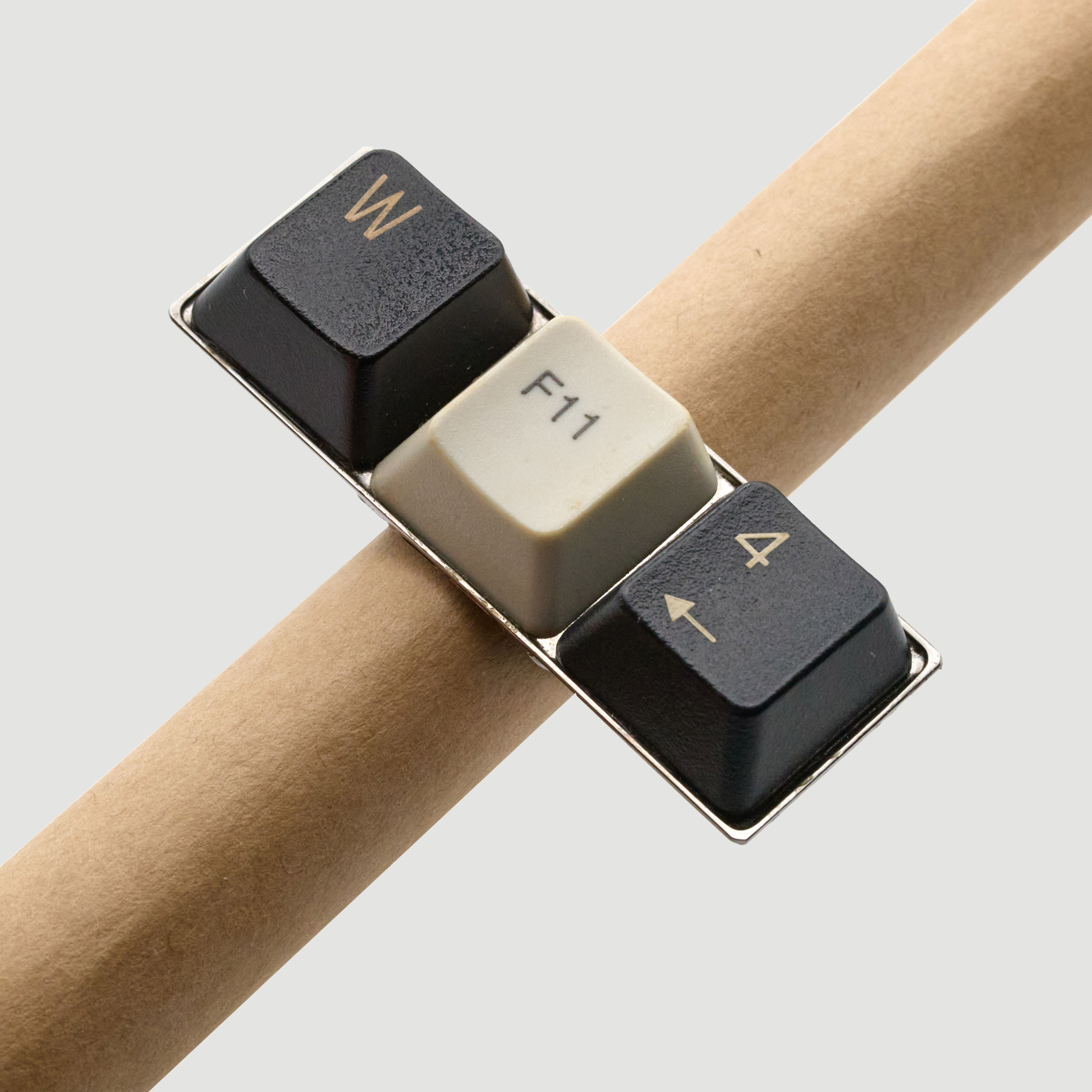 Optical Ring | Recycled e-waste keycaps ring for techlovers - byLUDO eco-tech