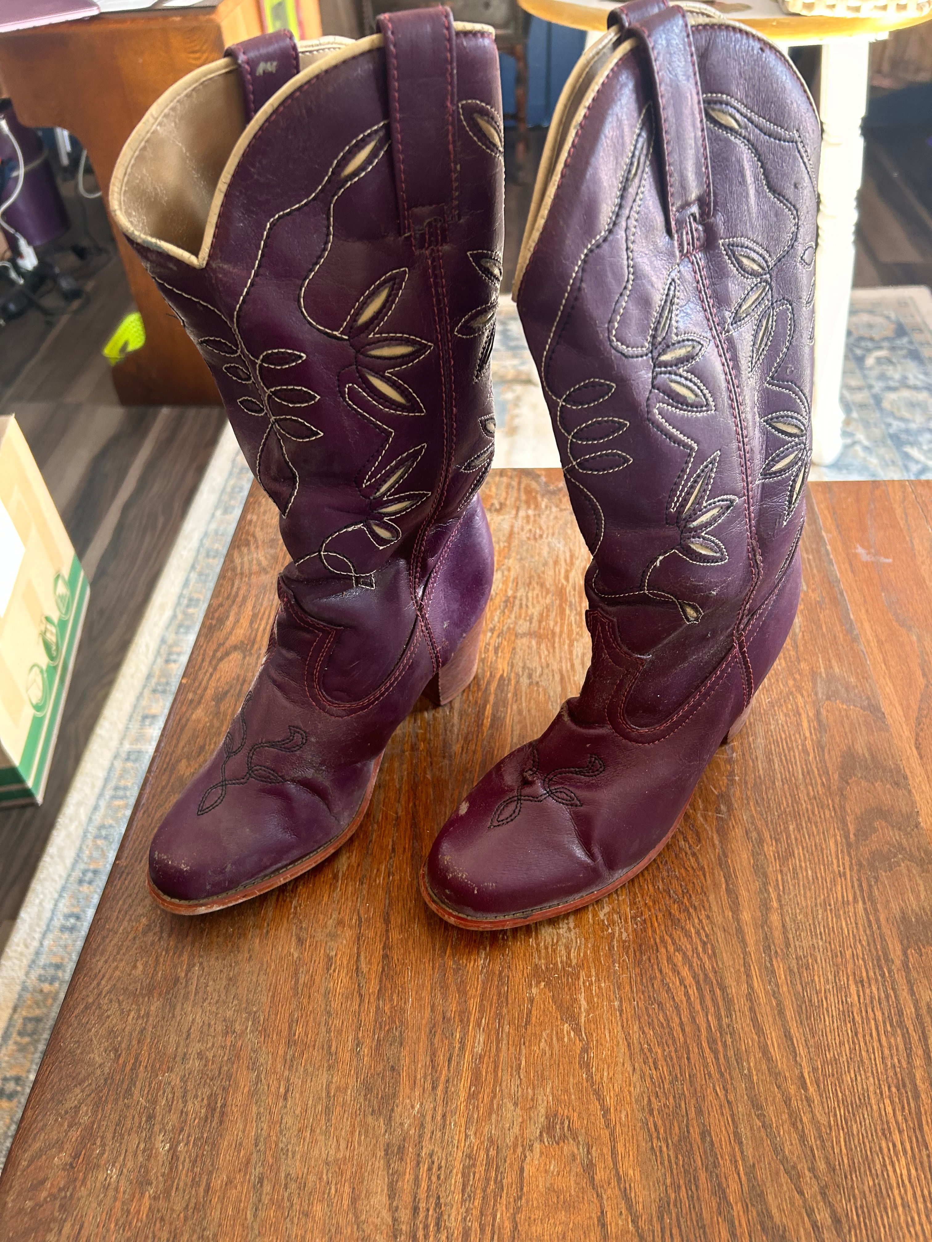 Women's Cowboy Boots Size 8