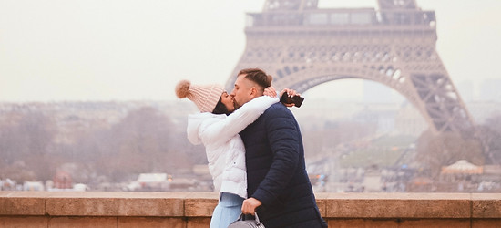 The perfect time for a proposal outdoors