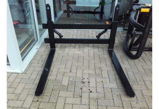 Quicke ALO 2500Kg Pallet Fork Set