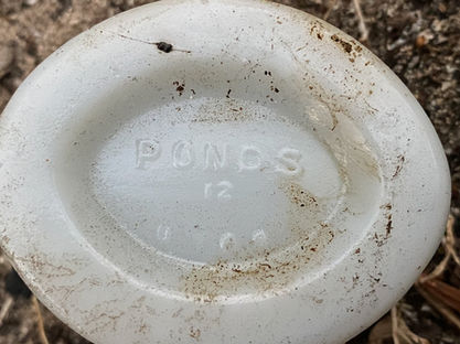 A very good quality Ponds 12 cream jar