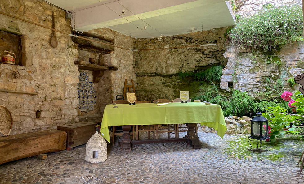 Beynac-et-Cazenac Village