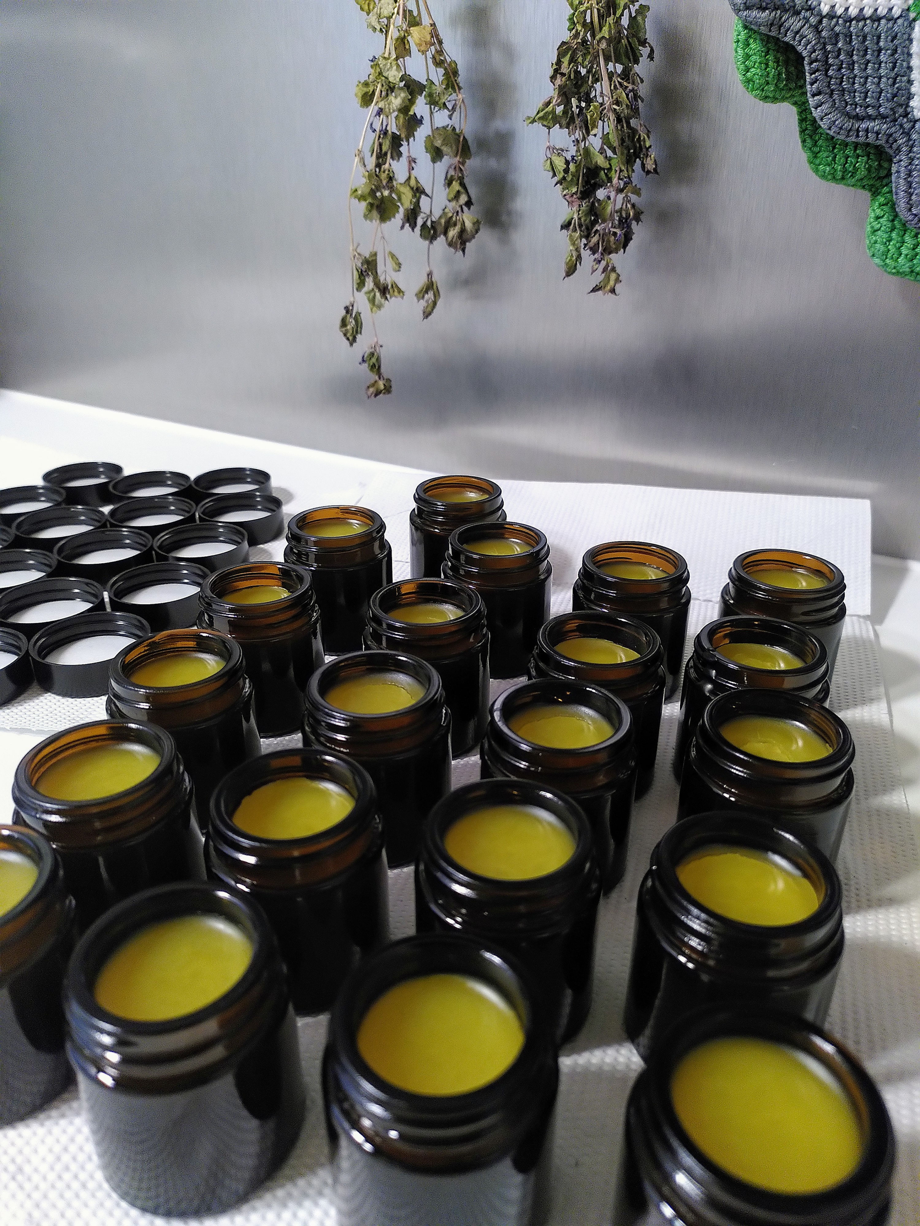 Gommer Lärche trifft Seisler Fichte - balsamische Harzsalbe