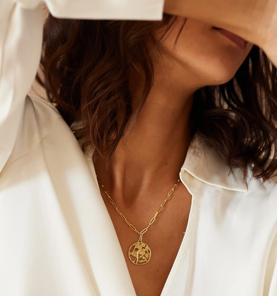 Jennifer Dewavrin, artiste, photographe, Lyon, France, art du mouvement, transformation féminine, photographie intuitive, por