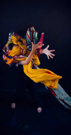 Jennifer Dewavrin, galerie, œuvres, créations, photographie intuitive, art abstrait, encre, mouvement, art visuel, transformation, photographie artistique, peinture contemporaine, art femme, galerie Lyon, galerie France, art du corps, art contemporain