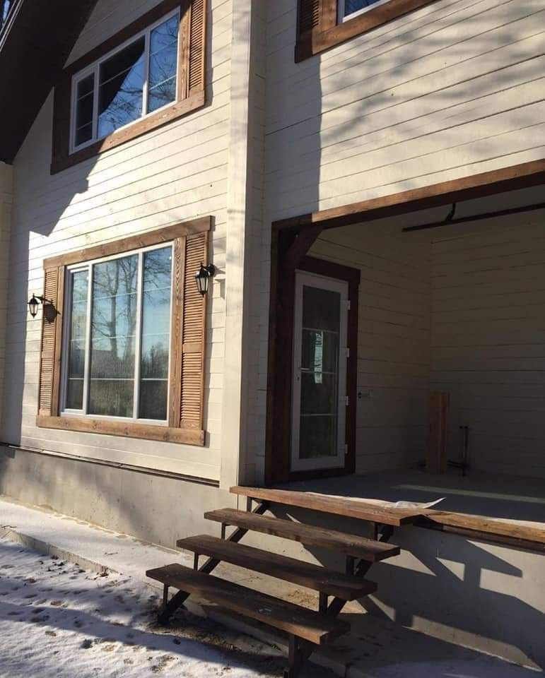 Thumbnail: Andrey's house made of laminated veneer lumber