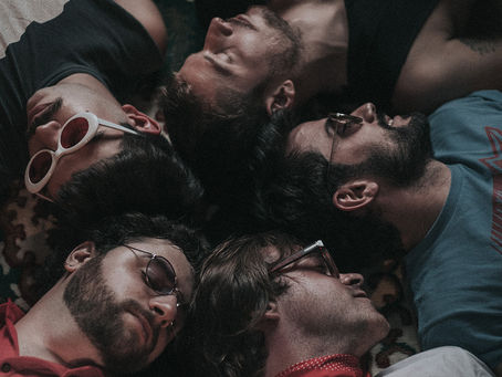 "VAMOS A EMPEZAR DE NUEVO": ENERGÍA POSITIVA CON LENTES