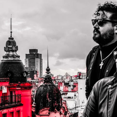 ELECTRO POP CON DISCOS PERDIDOS Y "UN DÍA MÁS DE VIDA"