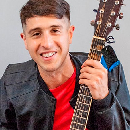 ADRI G CON “ADRI G EN PROMO”