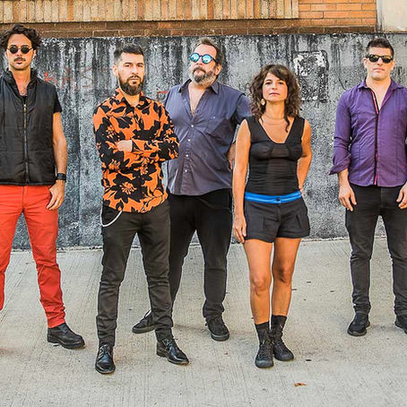 SINIESTRA PRESENTA "CRASH"