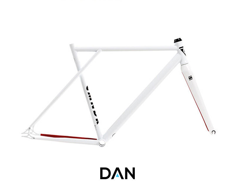 Thumbnail: Polo and Bike / CMNDR