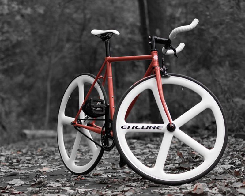 Thumbnail: Encore / Carbon 700C