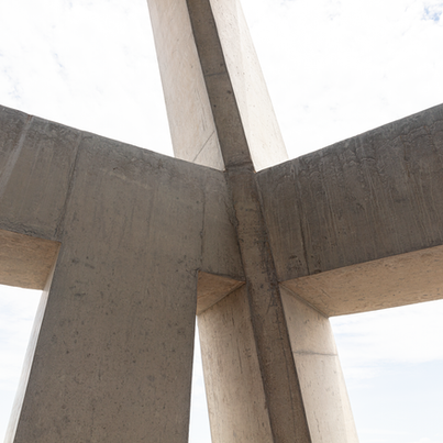 A landmark between the sky and the city: the poetics of the AGE 360 building