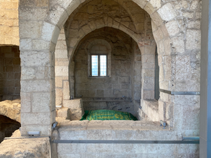 Makam-ı Danyal Camii