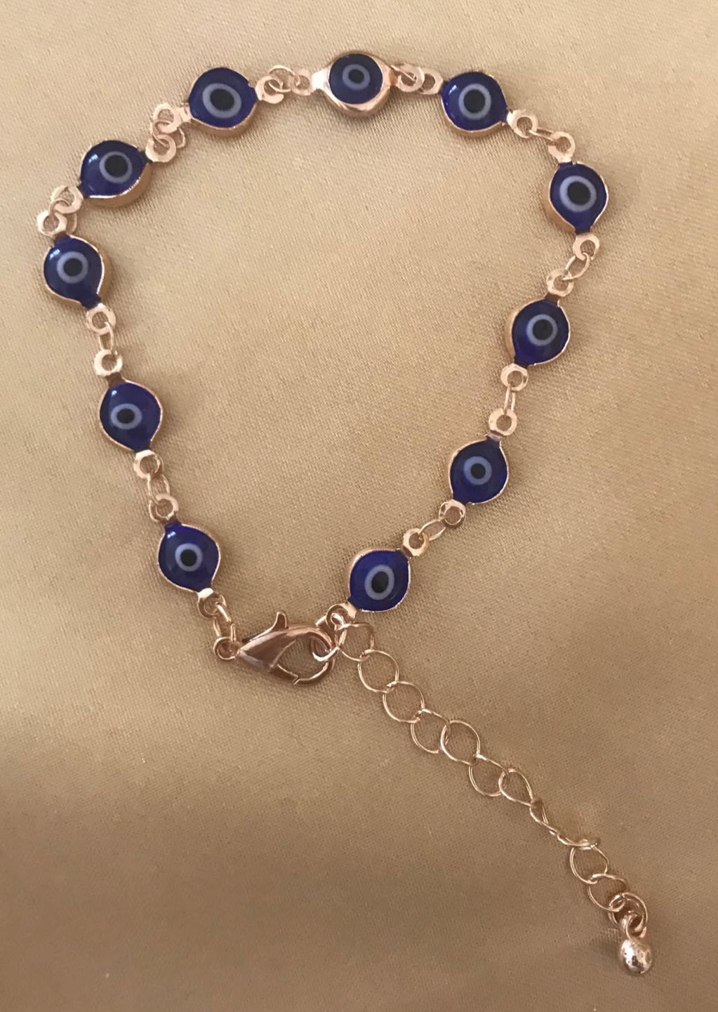 Aranyszínű "Evil Eye" láncos karkötő – Védelmező elegancia