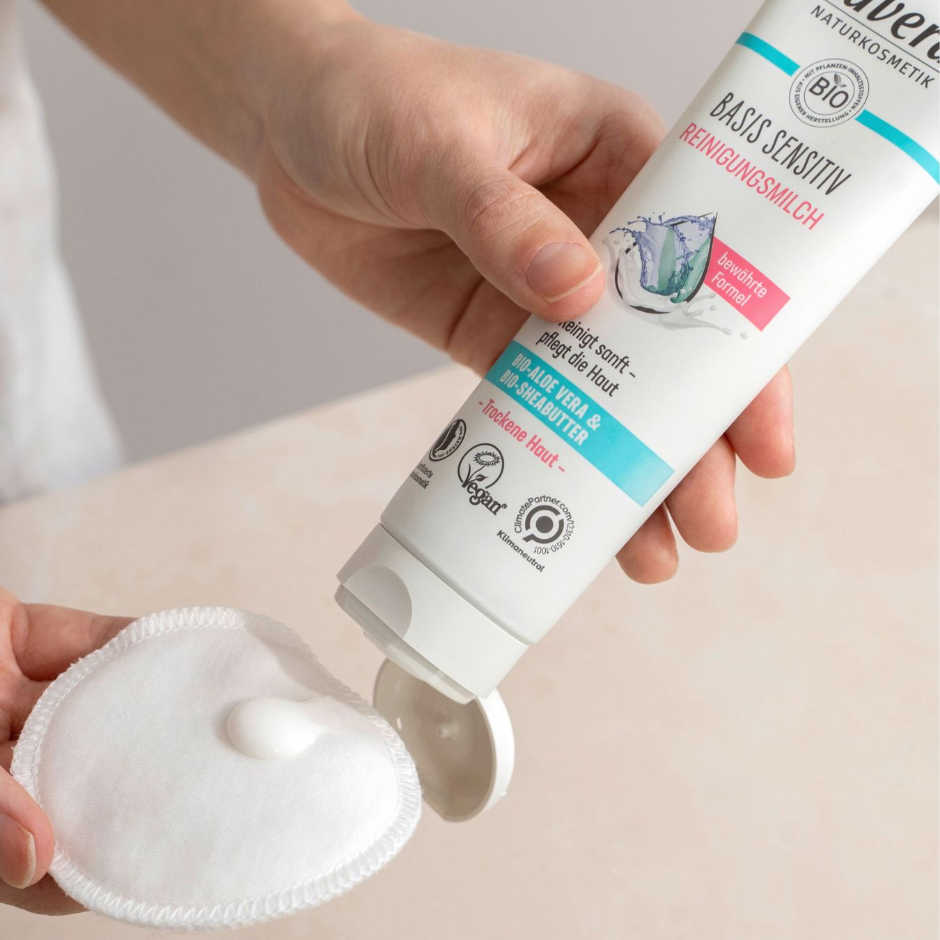 Lavera Organic basis sensitiv Cleansing Milk 125ml