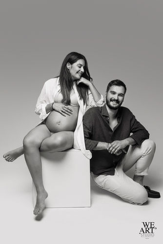 photographe Blois portraitiste maternité grossesse nouveau né bébé femme enceinte we art studio portrait enfant centre ville Blois vendôme romorantin 41 tours 37 orléans 45 mode book pro corporate comédien homme femme famille loir et cher indre loiret