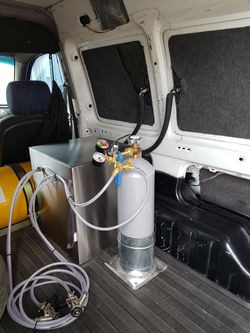 Chopeira beer truck peugeot (2)