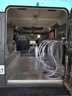 Beer truck Land rover defender (15)