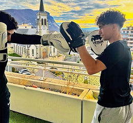 Chris _ coach de boxe, thaï, kick boxing _ Genève
