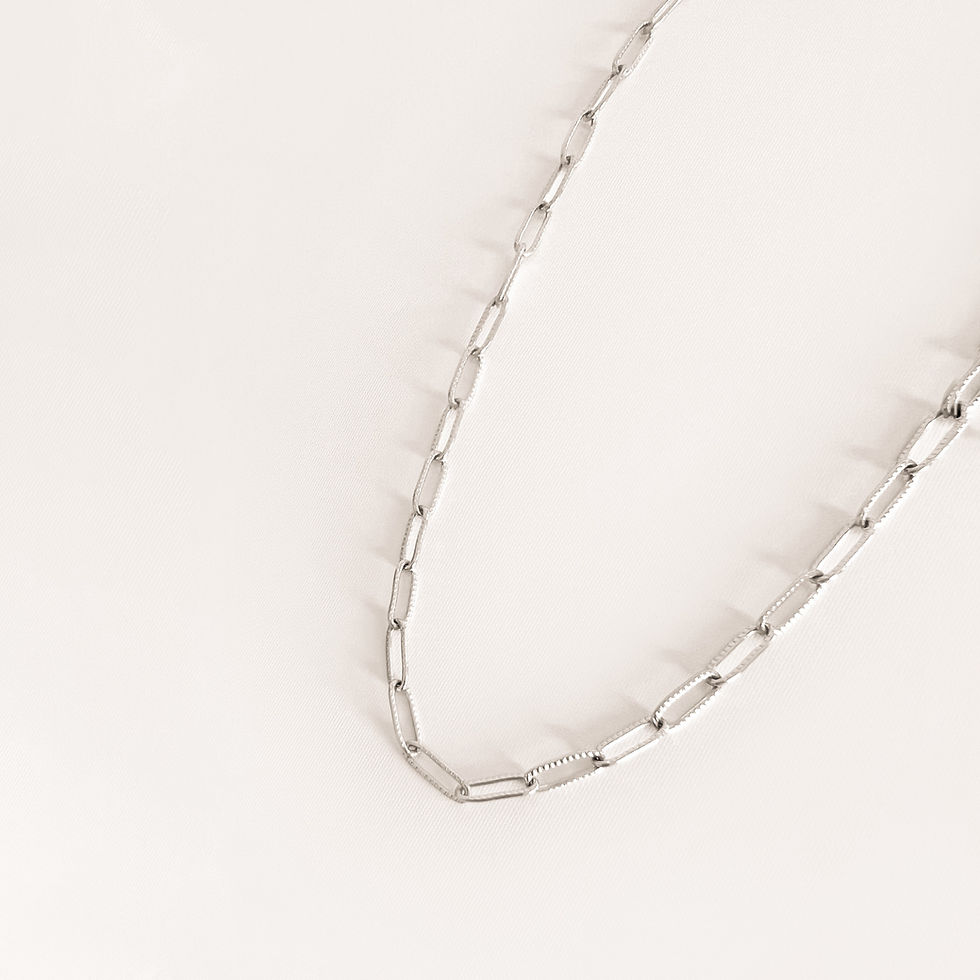 Thumbnail: Patterned Paperclip Link Chain