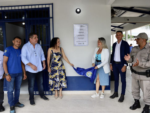 Prefeita Maria Lucinéia participa de entrega novo prédio do Detran em Tarauacá