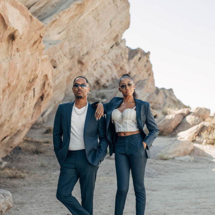 Stylish engagement session in Vasquez Rocks, Agua Dulce, CA - Alex Shevchik Photography_00