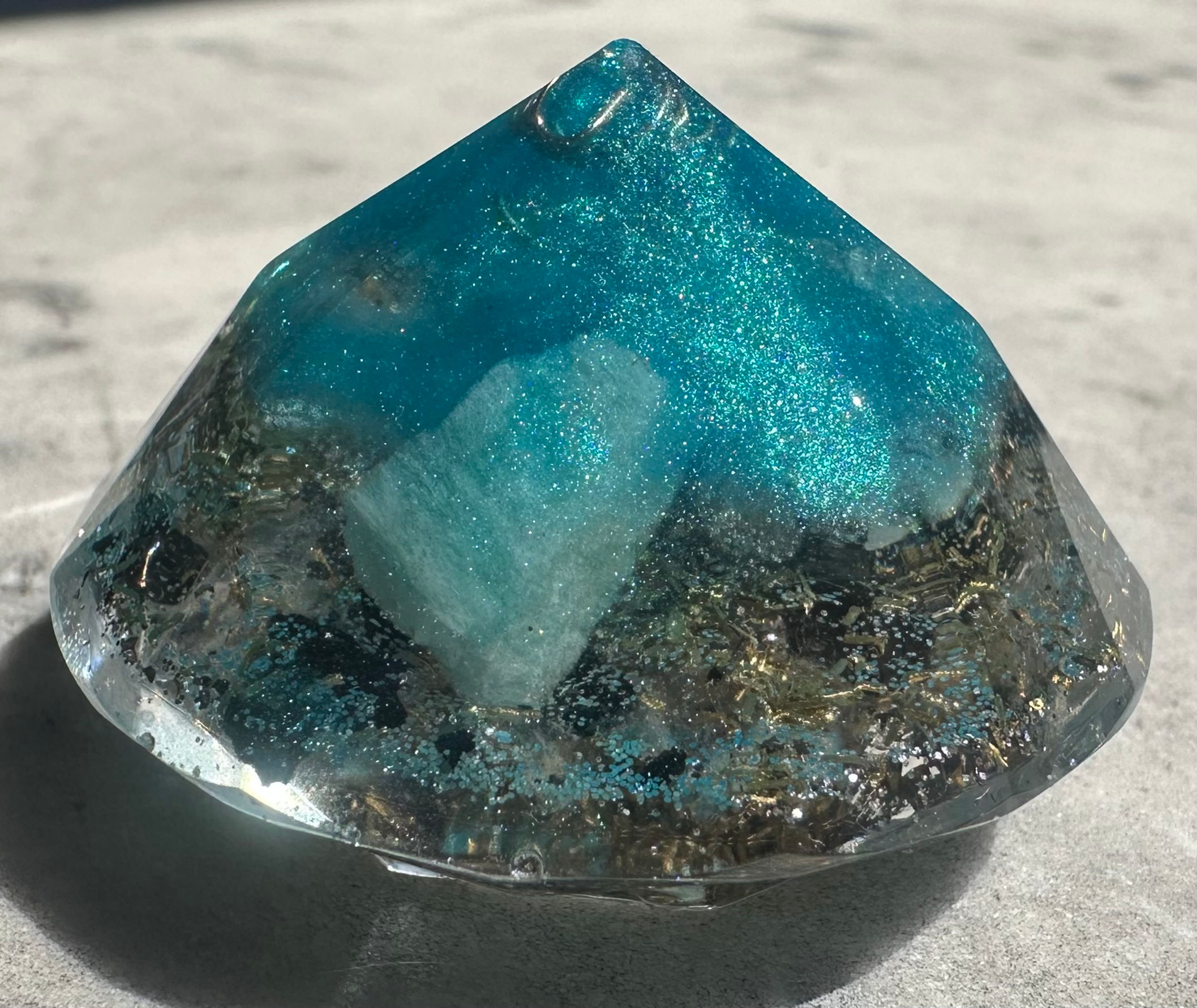 "Diamant des Schutzes & der Klarheit"  - Orgonit-Diamant (3x4 cm)