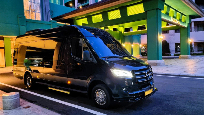 Thumbnail: Within Seoul - Luxury Mercedes Sprinter (15 Pax, Chauffeur Included)-10hour