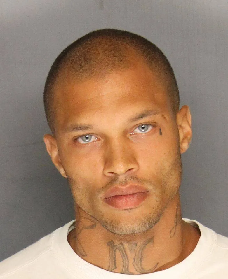 Jeremy Meeks, People of Color mit blauen Augen