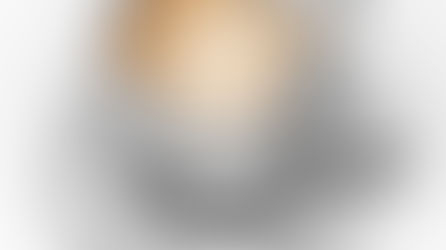 «В России айфоном понтуются, в США это просто телефон». Кто покупает в России первые «серые» iPhone