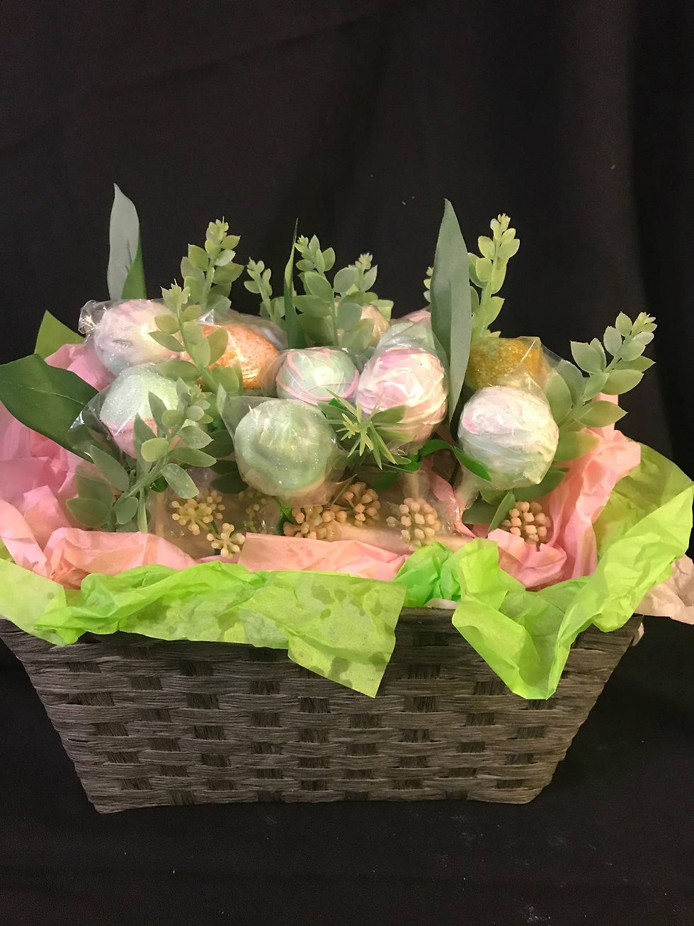Basket of Cakepops