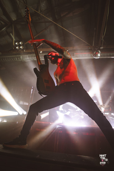 Stage lighting illuminating ABR during peak moment