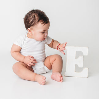 Baby's simple portraits before cake smash photo shoot