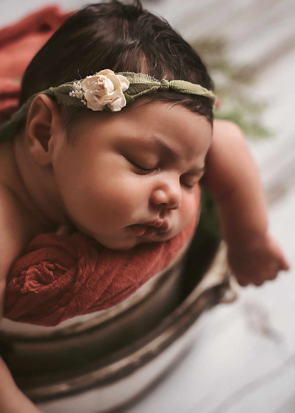 how to get a big gallery of images from simply putting baby in different baskets and/or crates, different wraps, decor, head ties and most important angles!