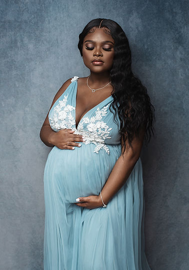 couture maternity dress for photoshoots Indianapolis, fishers, Carmel, Westfield, Zionsvil