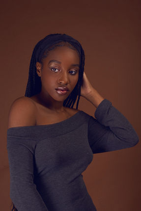 #Studio #photoshoot
#studiophotoshoot near me
Retoucher